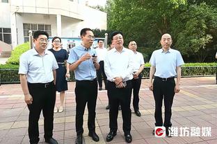 记者：拜仁提高对特里皮尔的报价，在等待纽卡回应